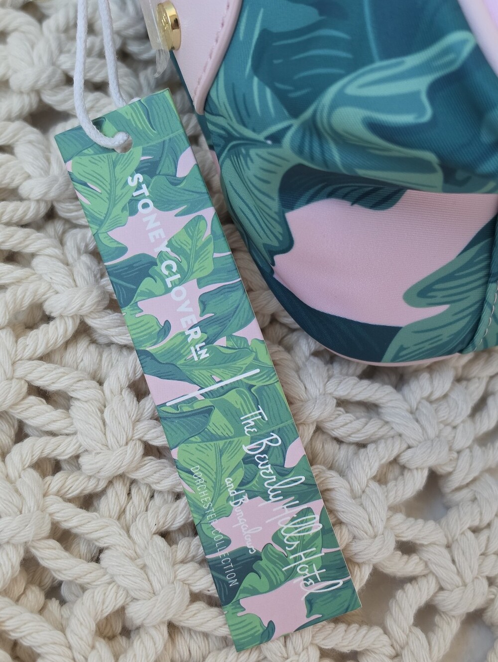 BHH Banana Leaf Large Pouch - Picture 2 of 10